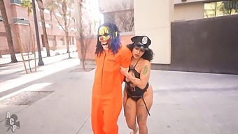 Gibby The Clown Blir Arresterad Av Officer Ramos I Offentlig Sexvideo