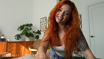 Rödhårig Flickvän Sinatra Monroe Gör En Sextape För Sin Cuckold Pojkvän.